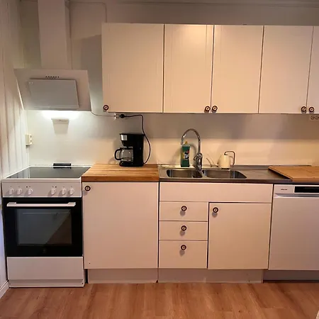 Daire Charming Steps From Center