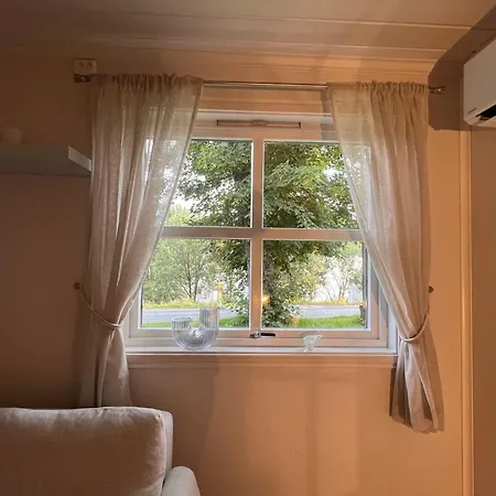 Daire Charming Steps From Center *