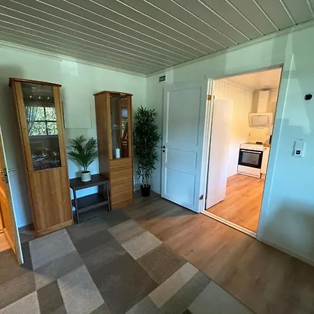 Daire Charming Steps From Center *