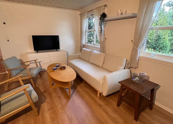 Charming Steps From Center Apartmán